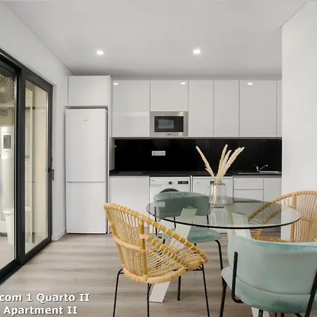 Akisol Yellow Apartment