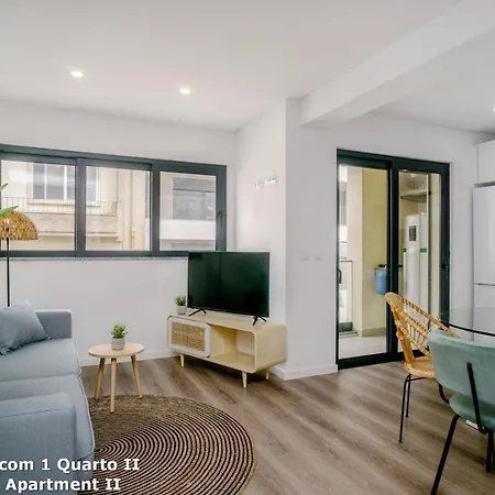 Akisol Yellow Apartment Faro